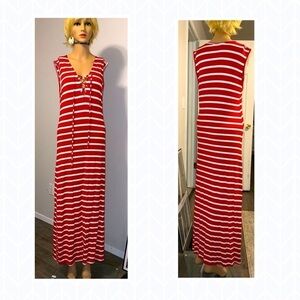 🔥Christian Siriano red & white stripped sleeveless stretchy maxi. LG